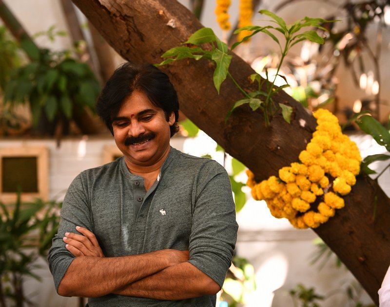 Pawan-Kalyan-Rana-Movie-Pooja-Ceremony-Pics-02