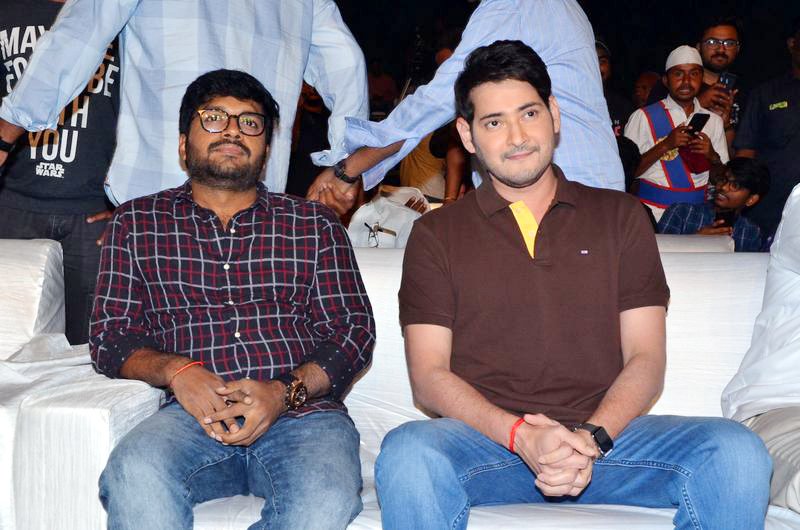 Sarileru-Neekevvaru-Blockbuster-Ka-Baap-Celebrations-Photos-11