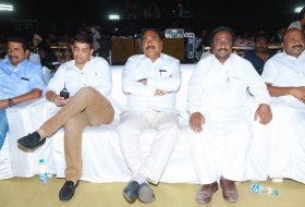 Sarileru-Neekevvaru-Blockbuster-Ka-Baap-Celebrations-Photos-04