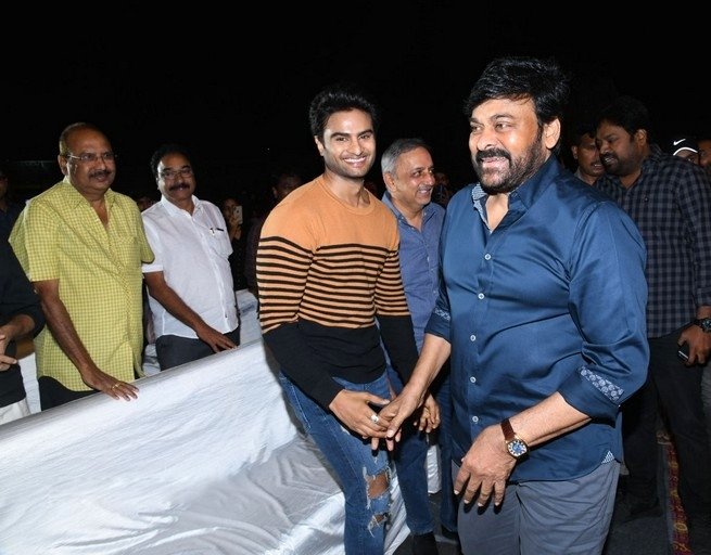 Sarileru-Neekevvaru-Pre-Release-Event-Pics-03