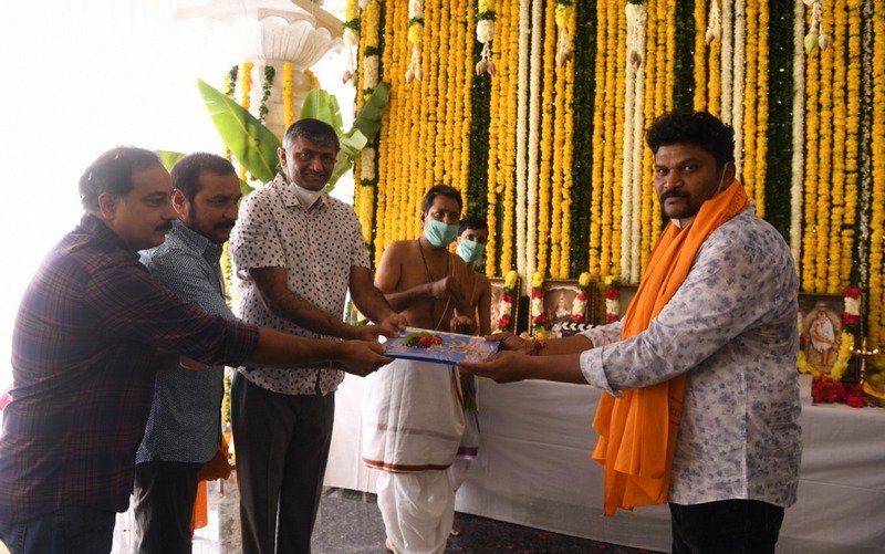 Sarkaru-Vaari-Paata-Movie-Opening-Pics-03