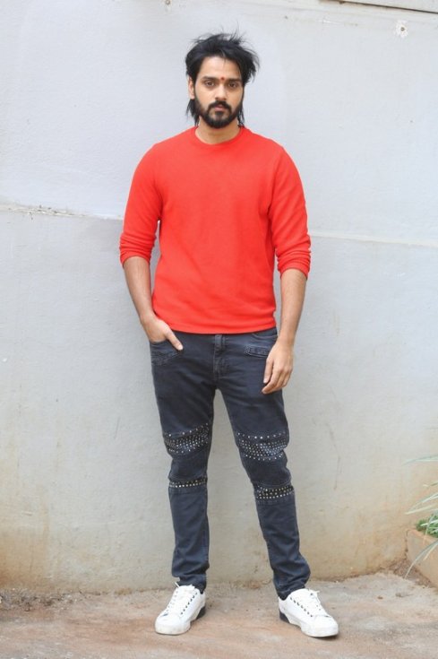 Sumanth-Ashwin-New-Movie-Opening-Pics-02