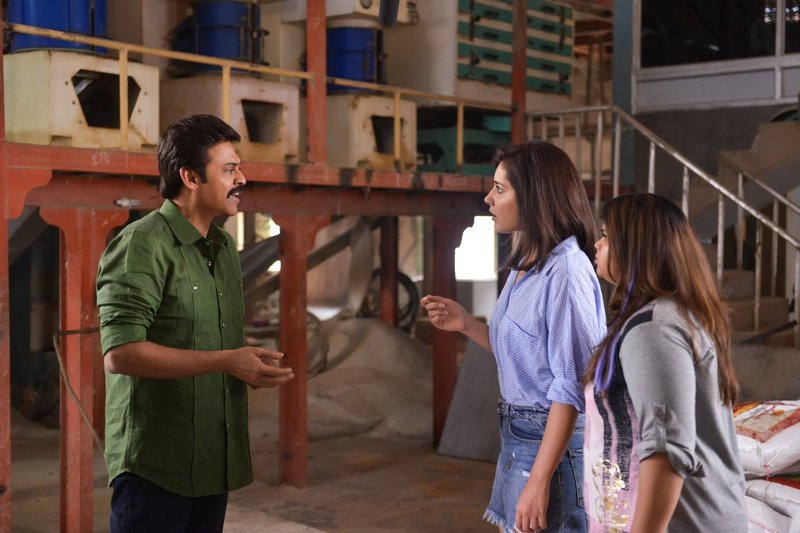 Venky-Mama-Movie-Working-Stills-07