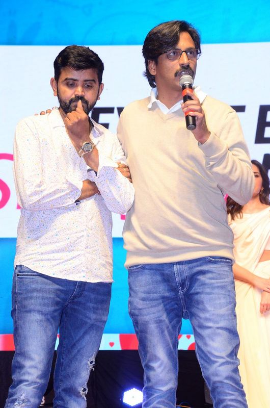 World-Famous-Lover-Pre-Release-Event-At-Vizag-06