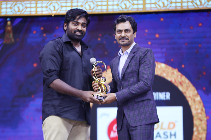 Cine Awards Tamil Stills | Photo 1of 18 | Zee-Cine-Awards-Tamil-2020-18 | Celebs at Zee Cine Awards