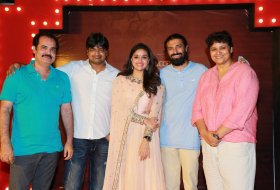 Allu-Aravind-Felicitation-To-Mahanati-Team-02