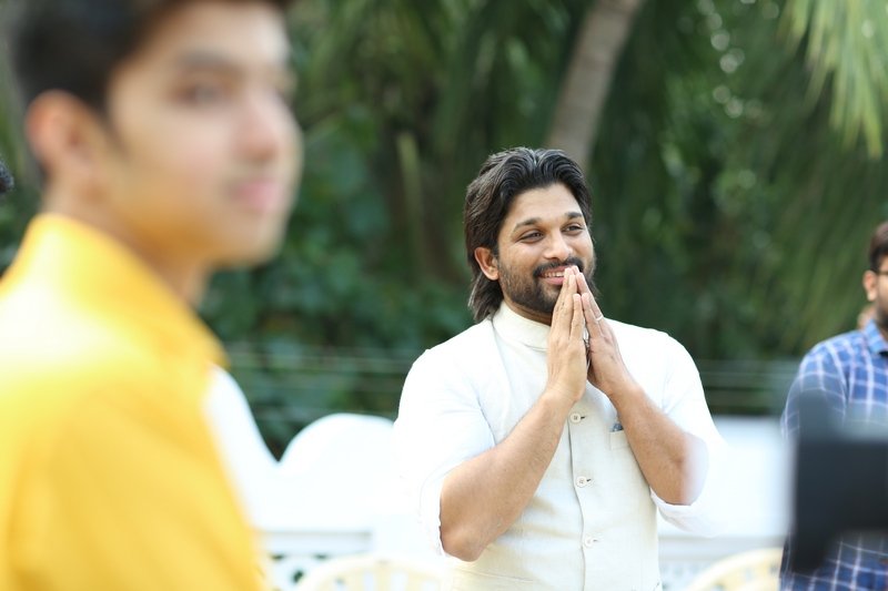 Allu-Arjun-At-Palakollu-06