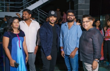 Allu-Arjun-Congratulate-Geetha-Govindam-Team-03