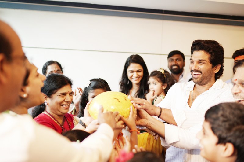 Allu Arjun Family Celebrate Ganesh Visarjan