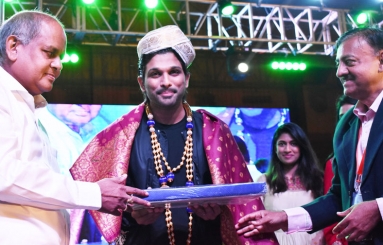 Allu Arjun Felicitated At IKYA FIES..