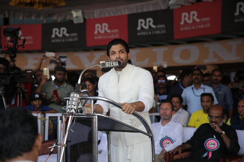 Allu-Arjun-Grand-Welcome-In-Mallu-Land-Photos-12