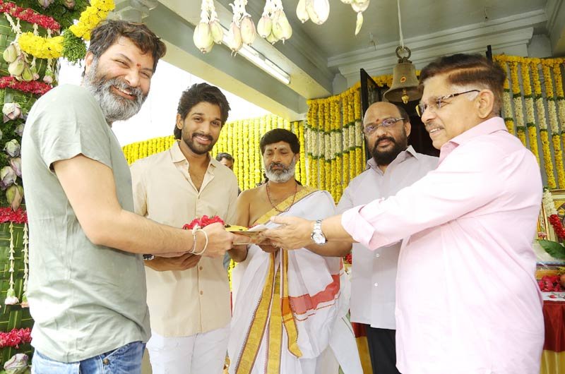 Allu-Arjun-New-Movie-Launch-Photos-01