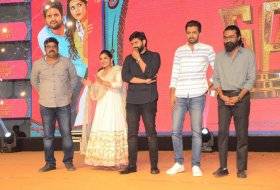 Brochevarevarur-Movie-Pre-Release-Event-07