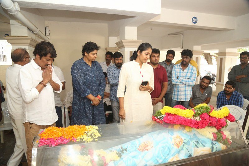 Celebrities-Pay-Homage-To-Director-B-Jaya-03