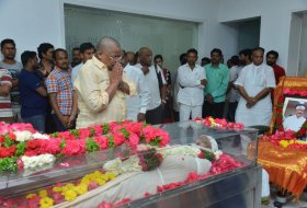 Celebs-Condolences-to-Kodi-Ramakrishna-02