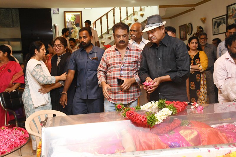 Celebs-Condolences-to-Vijaya-Nirmala-15
