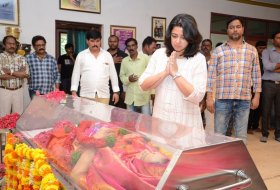 Celebs-Condolences-to-Vijaya-Nirmala-06