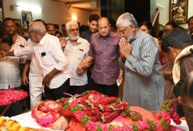 Celebs-Pay-Homage-To-Vijaya-Nirmala-05