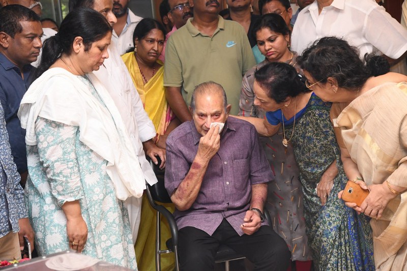 Celebs Pay Tribute To Vijaya Nirmala