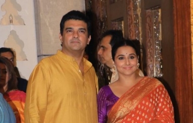 Celebs-at-Ambani-Residence-For-Ganesh-Chaturthi-Celebrations-16