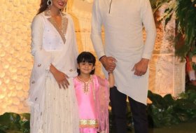 Celebs-at-Ambani-Residence-For-Ganesh-Chaturthi-Celebrations-23