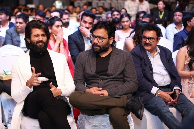 Celebs-at-SIIMA-Awards-2019-19