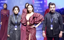 Celebs-at-Showstoppers-at-Lakme-Fashion-Week-01