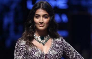 Celebs-at-Showstoppers-at-Lakme-Fashion-Week-03