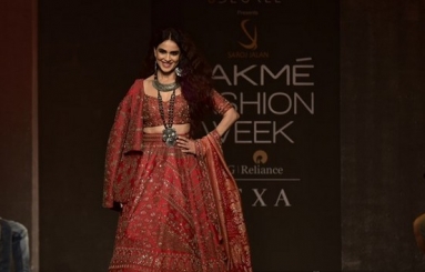 Celebs-at-Showstoppers-at-Lakme-Fashion-Week-12