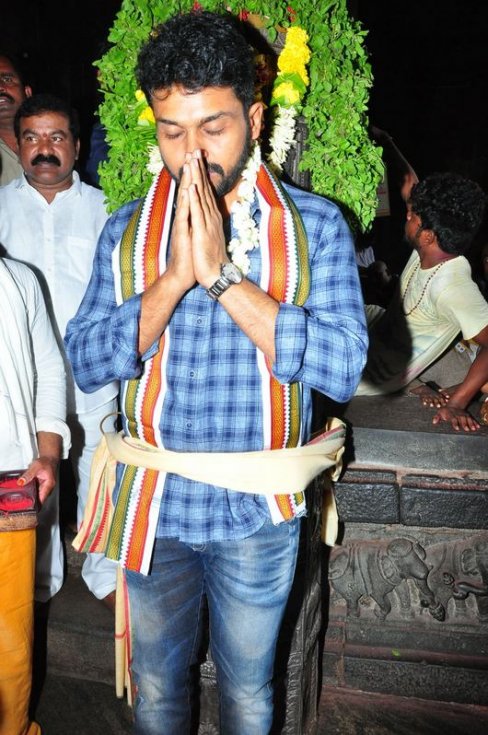 Chinna-Babu-Movie-Team-At-Simhachalam-Temple-08