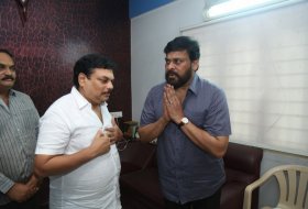 Chiranjeevi-Condolences-To-B-Jaya-04