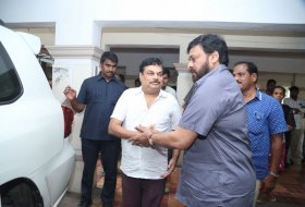 Chiranjeevi-Condolences-To-B-Jaya-06