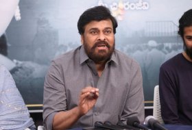 Chiranjeevi-Congratulates-Mahanati-Team-Photos-06