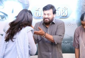 Chiranjeevi-Congratulates-Mahanati-Team-Photos-09