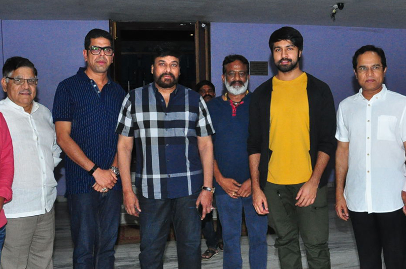 Chiranjeevi Watches Vijetha Movie