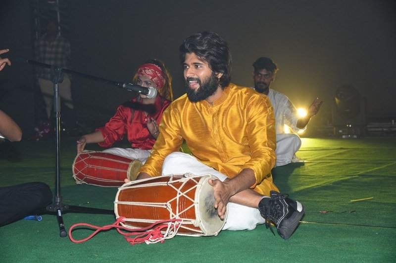 Dear-Comrade-Music-Festival-in-Hyderabad-13