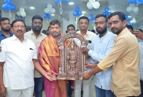 Dil-Raju-and-Shirish-Inaugurate-Srivari-Avenues-08