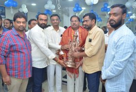 Dil-Raju-and-Shirish-Inaugurate-Srivari-Avenues-09