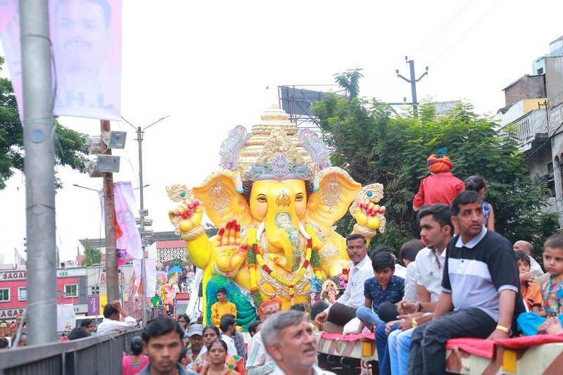 Ganesh-Immersion-At-Hyderabad-14