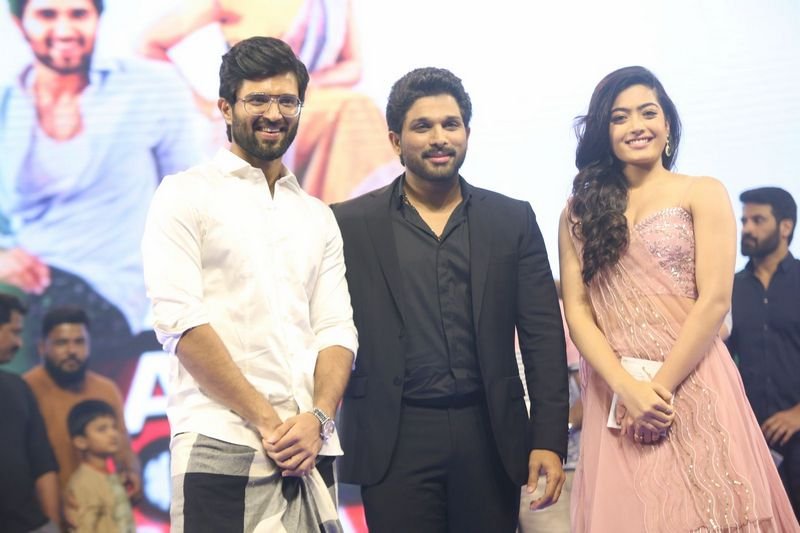 Geetha-Govindam-Movie-Audio-Launch-09