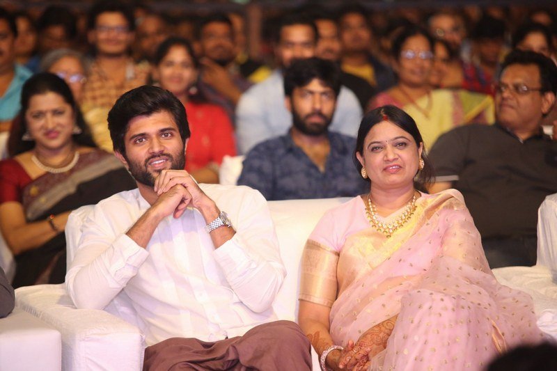 Geetha-Govindam-Success-Meet-Photos-05