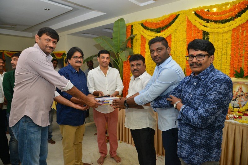 Hello-Guru-Prema-Kosame-Movie-Opening-Photos-07