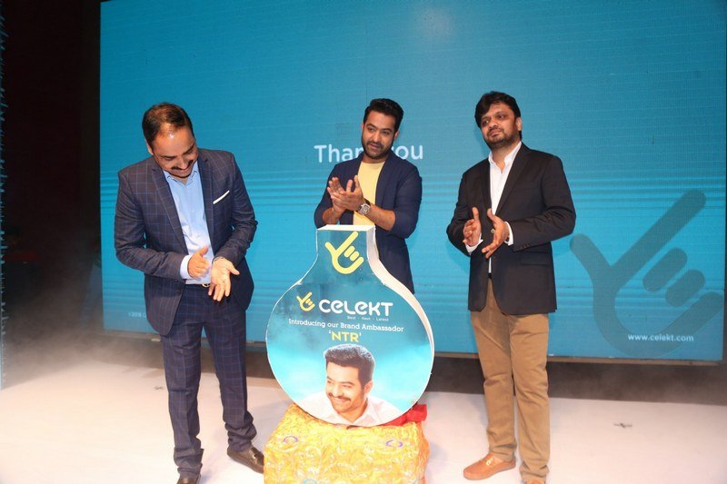 Jr-NTR-At-Celekt-Mobile-Launch-07