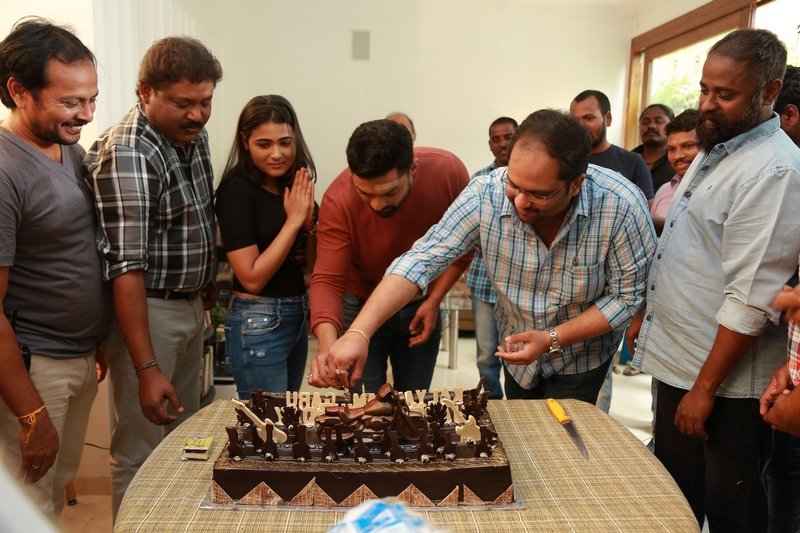 Kalyan-Ram-Birthday-Celebrations-at-NKR-16-Sets-02