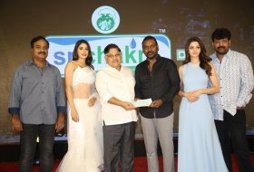 Kanchana-3-Movie-Pre-Release-Event-09