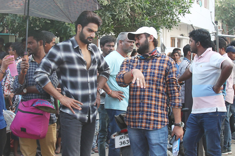 Karthikeya Director Arjun Jandhyala Movie Working Stills