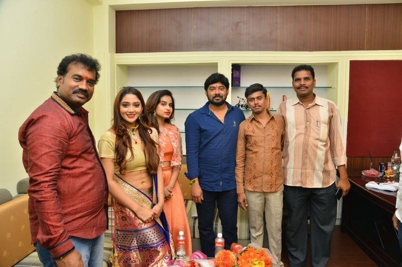 Kothala-Rayudu-Movie-Opening-Photos-06