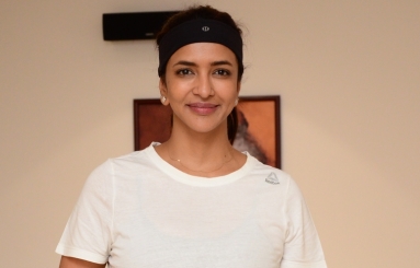 Lakshmi-Manchu-At-Hatam-Yoga-Studio-06