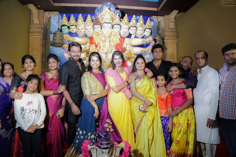 Lakshmi-Manchu-At-OMG-Association-Ganesha-Pooja-03