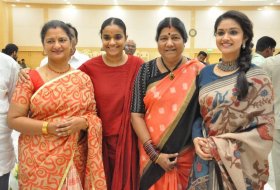 mahanati movie team meets chandrababu naidu photos à°à±à°¸à° à°à°¿à°¤à±à°° à°«à°²à°¿à°¤à°